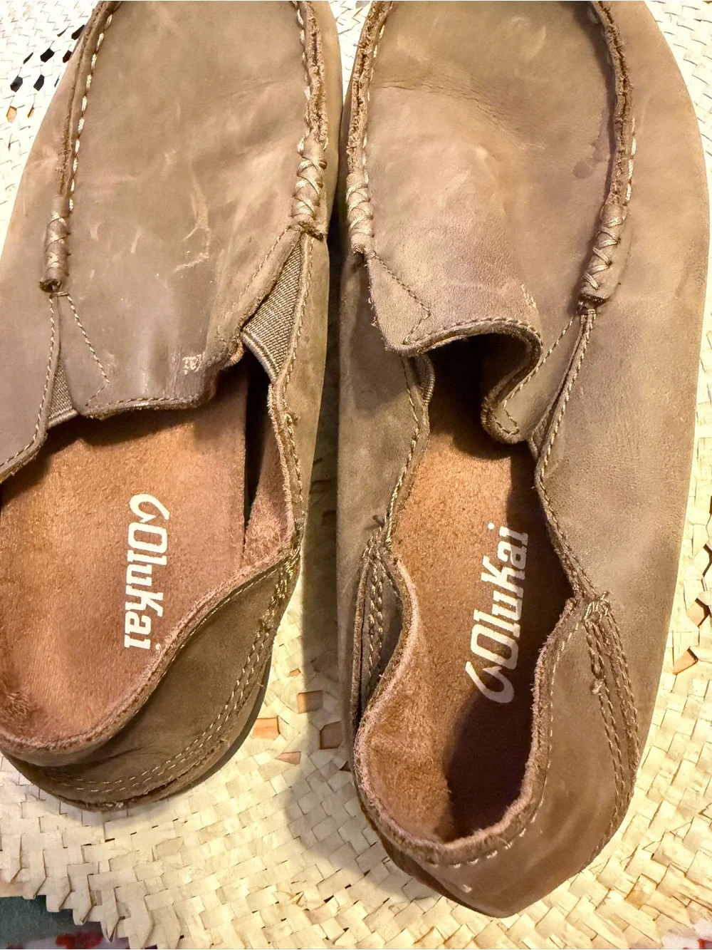 Olukai Brown Slip-On Size B4 Leather Casual Loafers
